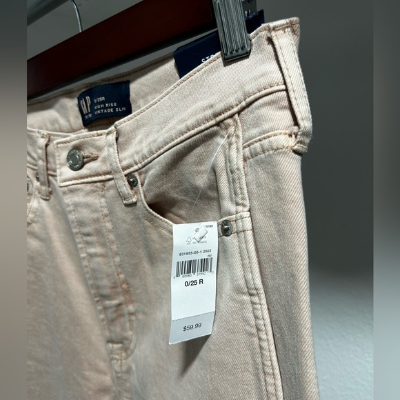 Gap Denim High Rise Stretch Slimfit. Dusty Rose. Size 0. - Picture 3 of 6